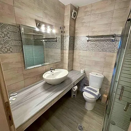 Afrodite 3* Neoi Poroi