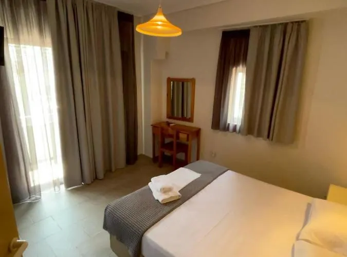 阿佛洛狄忒海滩酒店 3*