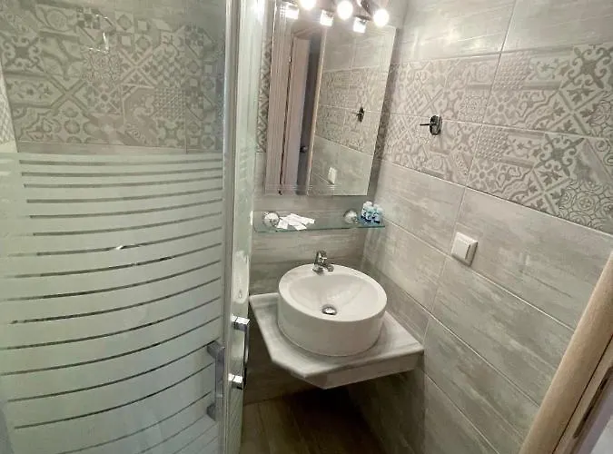 阿佛洛狄忒海滩酒店 尼欧波洛伊