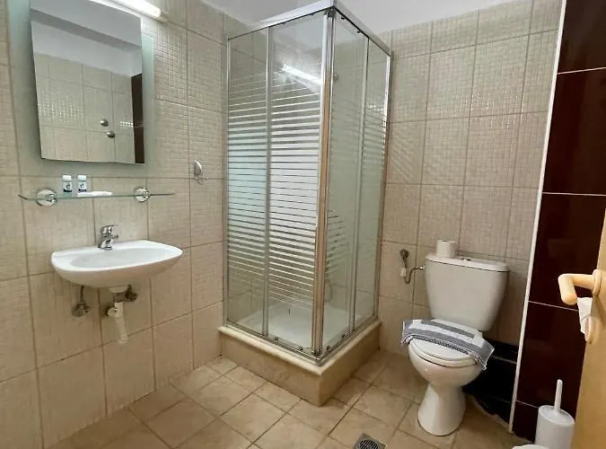 阿佛洛狄忒海滩酒店 3*