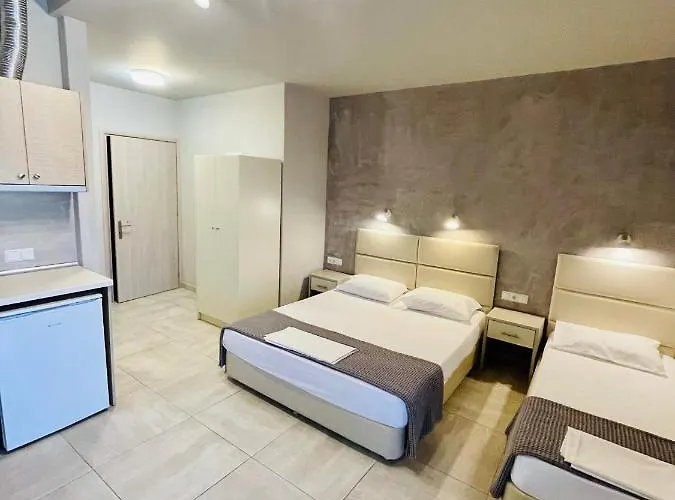 阿佛洛狄忒海滩酒店 3*